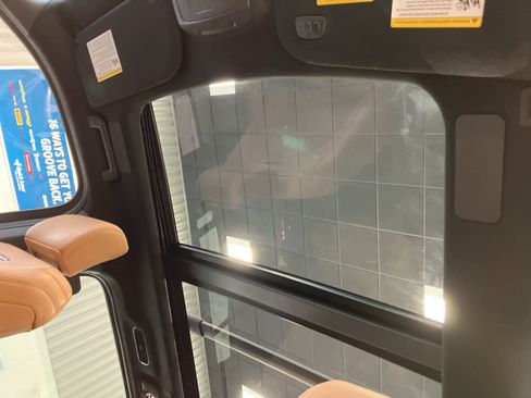 Used 2023 Ford Expedition Platinum image 13