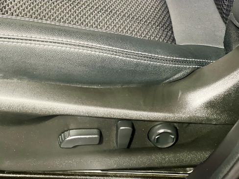 Used 2023 Subaru Forester Premium image 15