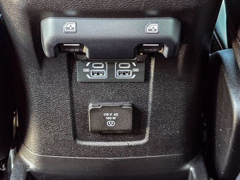Used 2024 Jeep Wrangler Unlimited Rubicon AWD/4WD image 34