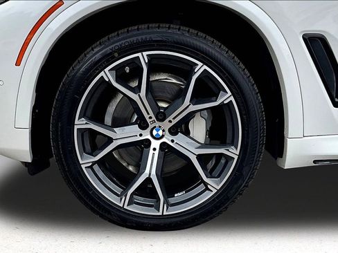 Used 2019 BMW X5 xDrive40i w/ M Sport Package AWD/4WD image 40
