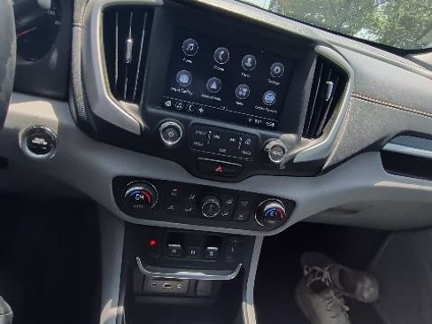 Used 2018 GMC Terrain SLT w/ Preferred Package AWD/4WD image 6