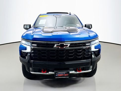 Used 2022 Chevrolet Silverado 1500 ZR2 w/ Technology Package AWD/4WD image 2