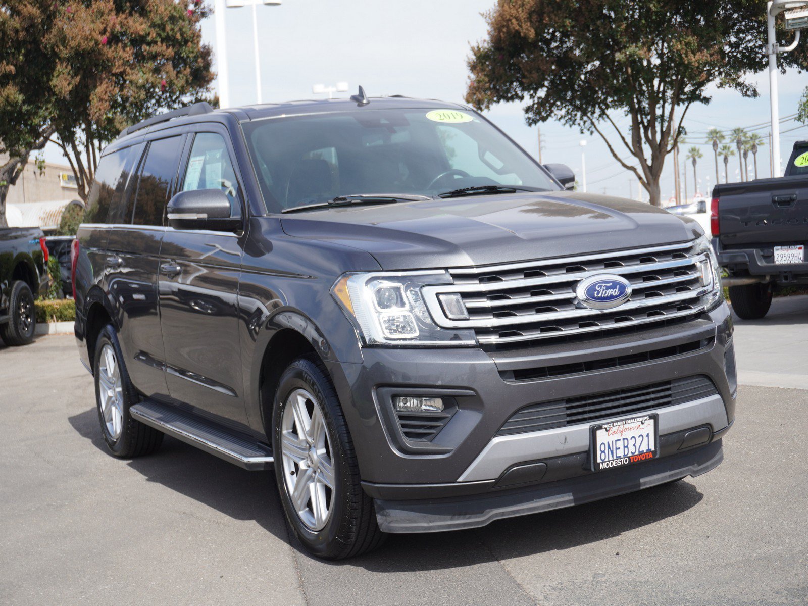 Used 2019 Ford Expedition XLT w/ Equipment Group 202A RWD image 1