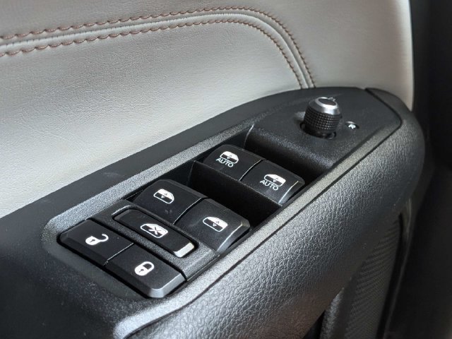 Used 2024 Jeep Compass Limited AWD/4WD image 27