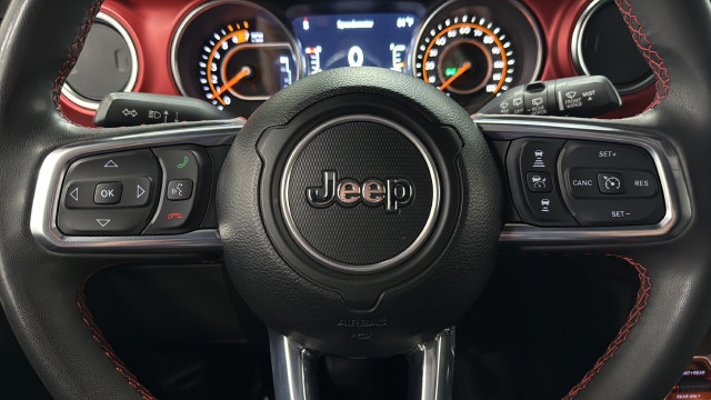 Used 2023 Jeep Wrangler Unlimited Rubicon w/ LED Lighting Group AWD/4WD image 15