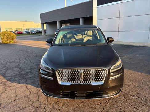 Certified 2022 Lincoln Corsair Reserve w/ Equipment Group 201A AWD/4WD image 2