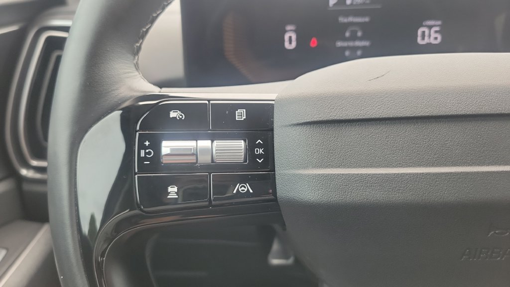 Used 2026 Kia Sorento LX FWD image 19