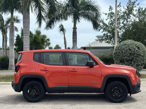 Used 2018 Jeep Renegade Sport w/ Power & Air Group AWD/4WD image 3