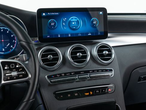 Certified 2022 Mercedes-Benz GLC 300 4MATIC w/ AMG Line image 19