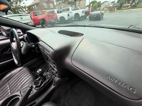 Used 2002 Chevrolet Camaro Z28 w/ Sport Appearance Pkg RWD image 33