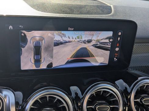 Used 2025 Mercedes-Benz GLB 35 AMG 4MATIC image 9