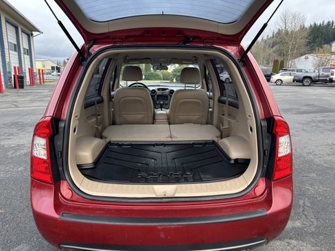 Used 2007 Kia Rondo LX w/ Convenience Pkg image 28