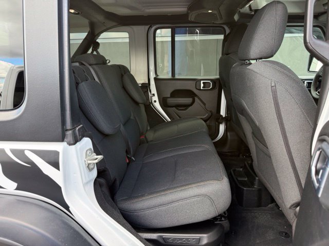 Used 2024 Jeep Wrangler Unlimited AWD/4WD image 11