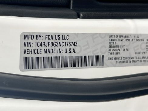 Used 2022 Jeep Grand Cherokee Limited image 32