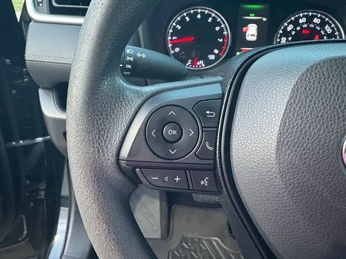 Used 2019 Toyota RAV4 LE image 13