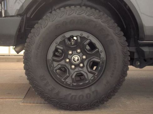 Used 2023 Ford Bronco Wildtrak AWD/4WD image 12