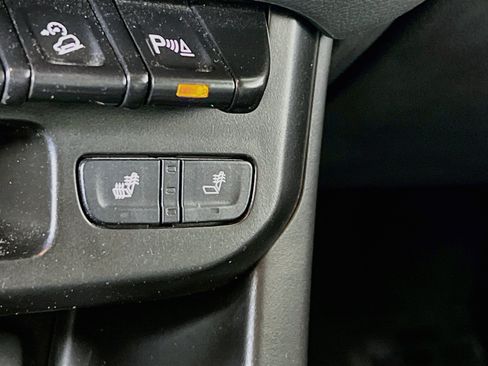 Used 2021 Chevrolet Colorado Z71 AWD/4WD image 19