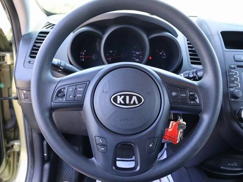 Used 2012 Kia Soul FWD image 27