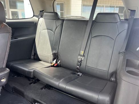 Used 2016 GMC Acadia SLT AWD/4WD image 16