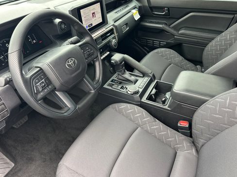 Used 2026 Toyota Tacoma SR AWD/4WD image 9