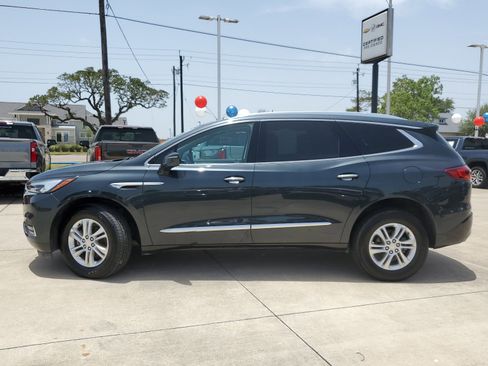 Used 2020 Buick Enclave Essence image 8