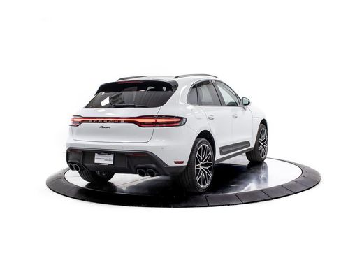 Certified 2026 Porsche Macan AWD/4WD image 7