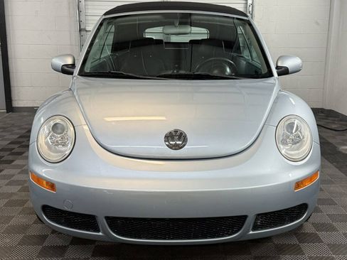 Used 2009 Volkswagen Beetle Convertible FWD image 4