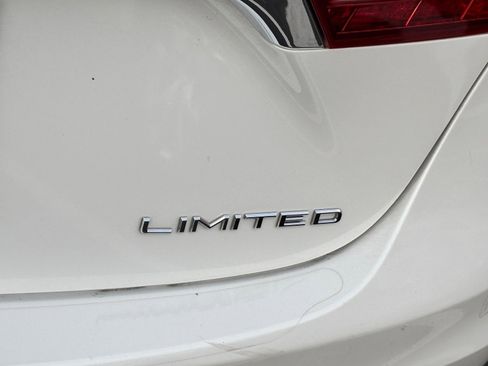 Certified 2017 Toyota Avalon Limited image 11