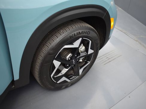 Certified 2025 Kia Seltos EX w/ EX Sunroof Package image 29