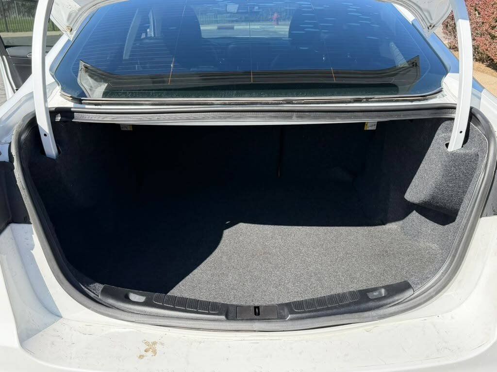 Used 2019 Ford Fusion SEL FWD image 15