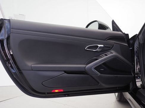 Certified 2019 Porsche 911 Targa 4S AWD/4WD image 10