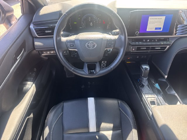 Used 2025 Toyota Camry SE FWD image 15