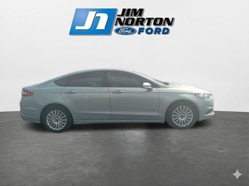 Used 2014 Ford Fusion SE image 11