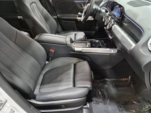 Used 2026 Mercedes-Benz GLB 250 image 21