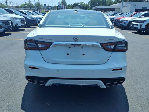 Used 2021 Nissan Maxima Platinum w/ Sport Mat Group FWD image 6