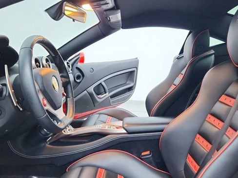 Used 2014 Ferrari California image 18