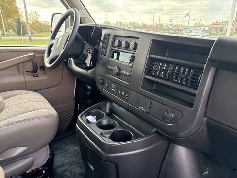 New 2025 Chevrolet Express 2500 image 18