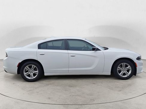 Used 2023 Dodge Charger SXT image 2