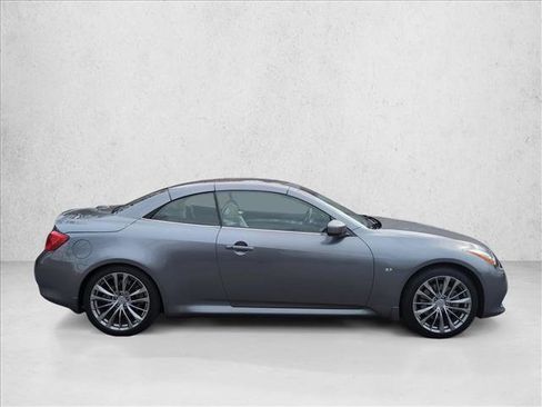 Used 2015 INFINITI Q60 Convertible w/ Premium Package image 4