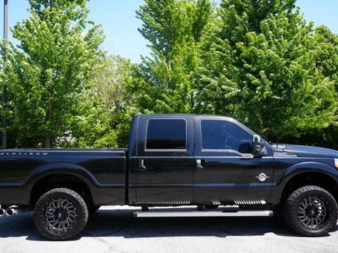 Used 2015 Ford F250 Platinum w/ FX4 Off-Road Package AWD/4WD image 2