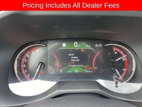 Used 2025 Toyota RAV4 XLE AWD/4WD image 23