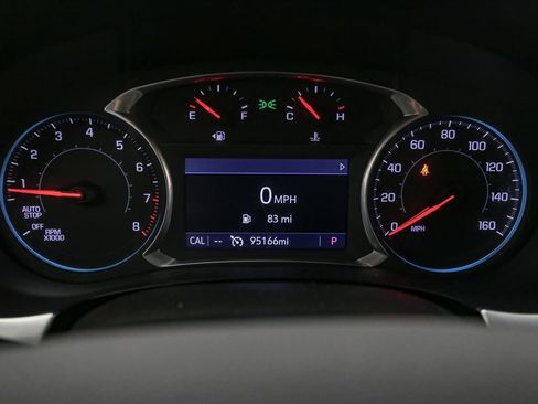 Used 2020 Chevrolet Traverse LT FWD image 40