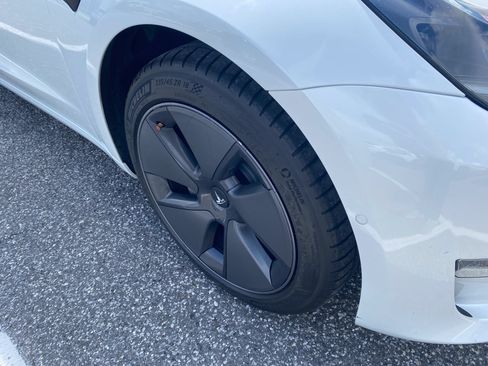 Used 2021 Tesla Model 3 Standard Range Plus RWD image 17