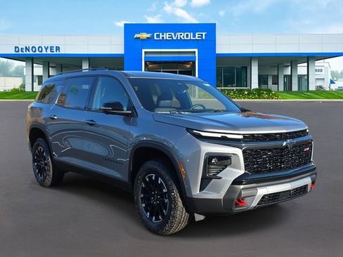 New 2026 Chevrolet Traverse Z71 w/ Enhanced Driving Package image 5