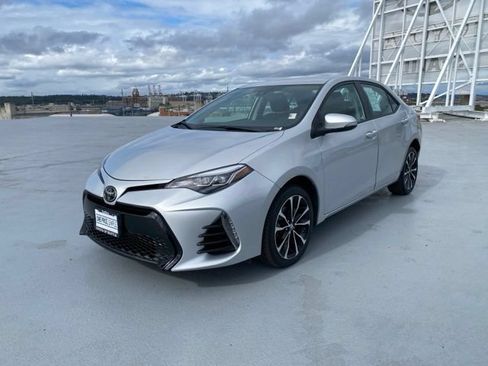 Used 2018 Toyota Corolla SE w/ Carpet Mat Package (TMS) FWD image 4