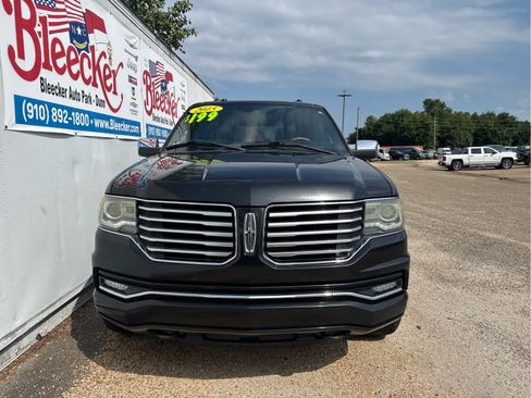 Used 2015 Lincoln Navigator 2WD image 5