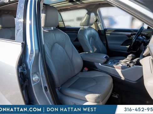 Used 2020 Toyota Highlander Platinum image 29