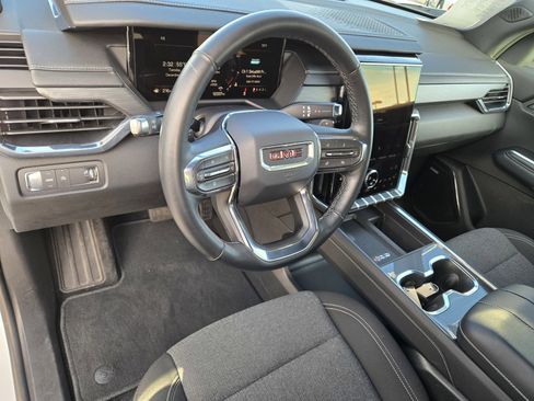 Certified 2025 GMC Acadia Elevation image 13