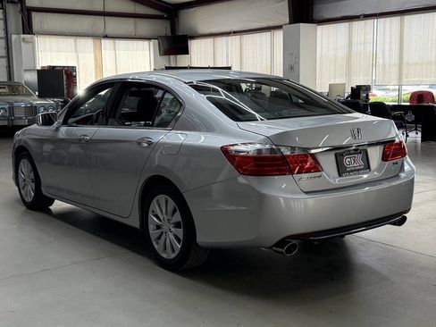 Used 2015 Honda Accord EX-L image 2