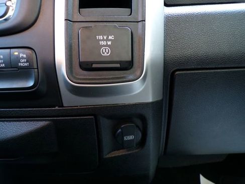 Used 2019 RAM 1500 Big Horn image 27